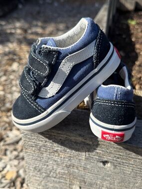 Vans Kids Navy canvas shoe suede toe velcro straps leather white stripe